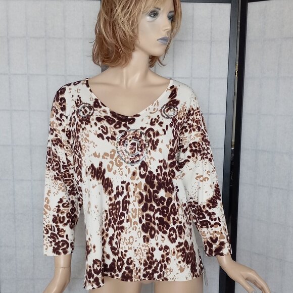 Nwt Choices Plus Size 1X Blouse 3/4 Sleeve V-Neck Leopard Print Sequin Detail - Picture 1 of 9